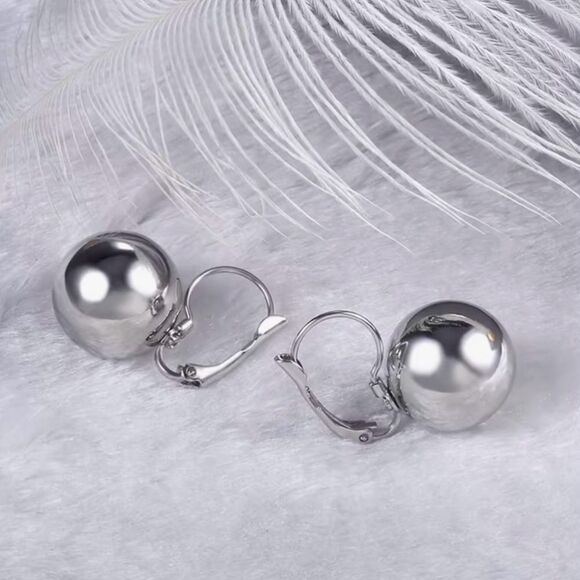 🩶 NEW Elegant Shining Silver Ball Drop Earrings 🩶 - Picture 2 of 5